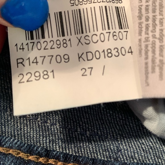 Mavi Distressed Stretchy Jean Shorts Women’s Size 27 - Picture 5 of 5